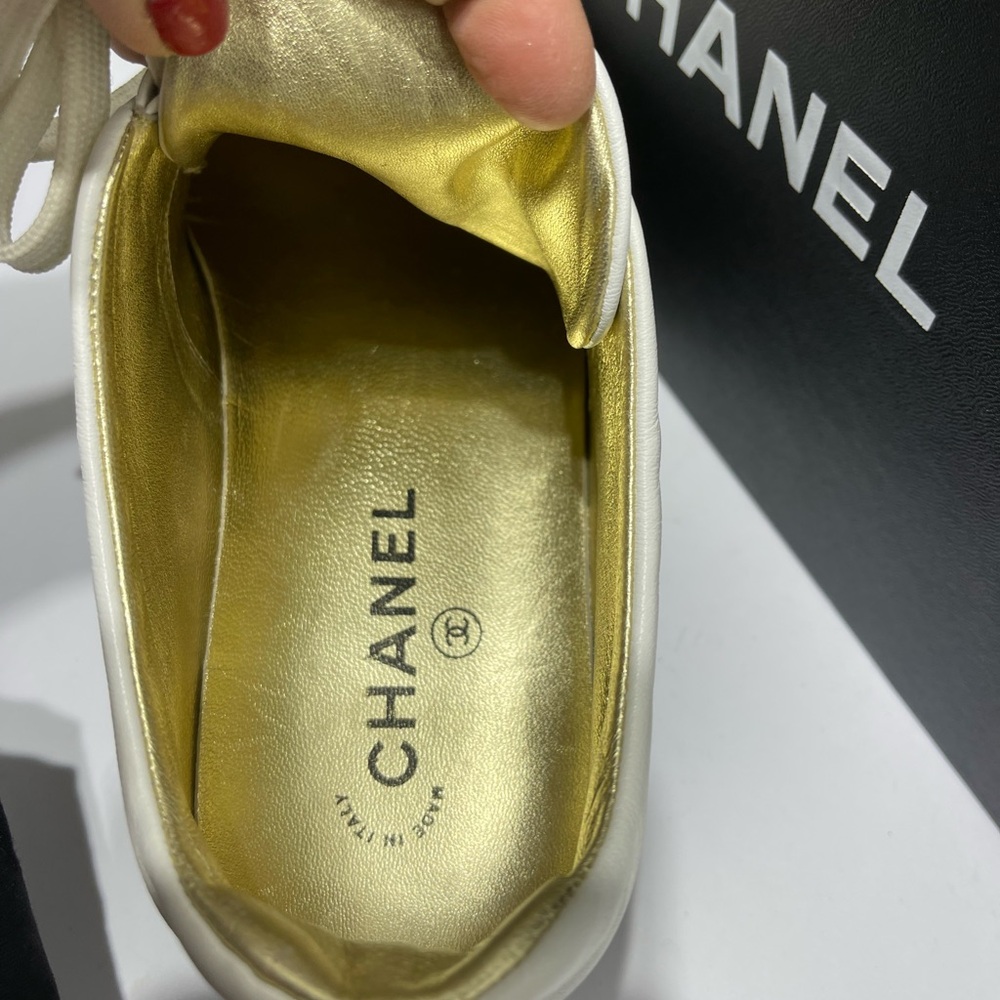 Chanel White Shoes size 8 comes with box and dust bags. - Picture 4 of 12